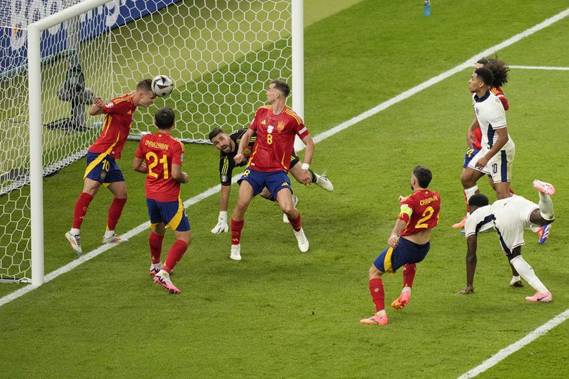 Mahalnya Penyelamatan Dani Olmo Mahalnya Penyelamatan Dani Olmo