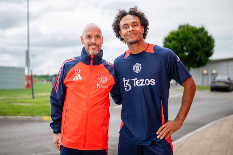 Joshua Zirkzee Gak Cukup, Paul Scholes Minta MU Beli Striker Lagi