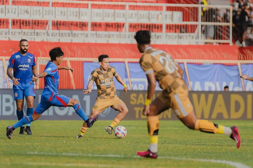 Hasil BRI Liga 1 2024/2025 Arema FC vs Dewa United: Skor 0-0