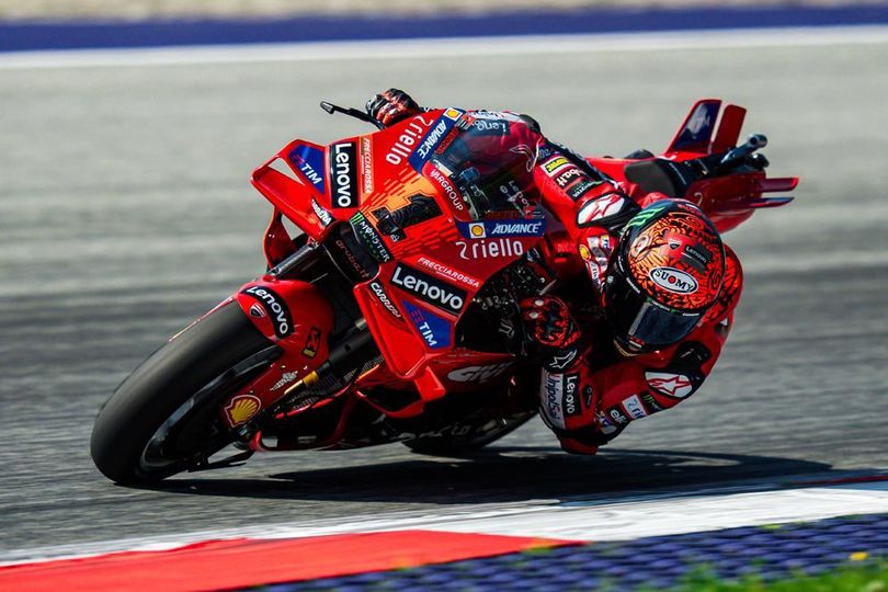 Hasil Sprint Race MotoGP Emilia Romagna 2024: Kesalahan Kecil Jorge Martin Bikin Pecco Bagnaia Menang