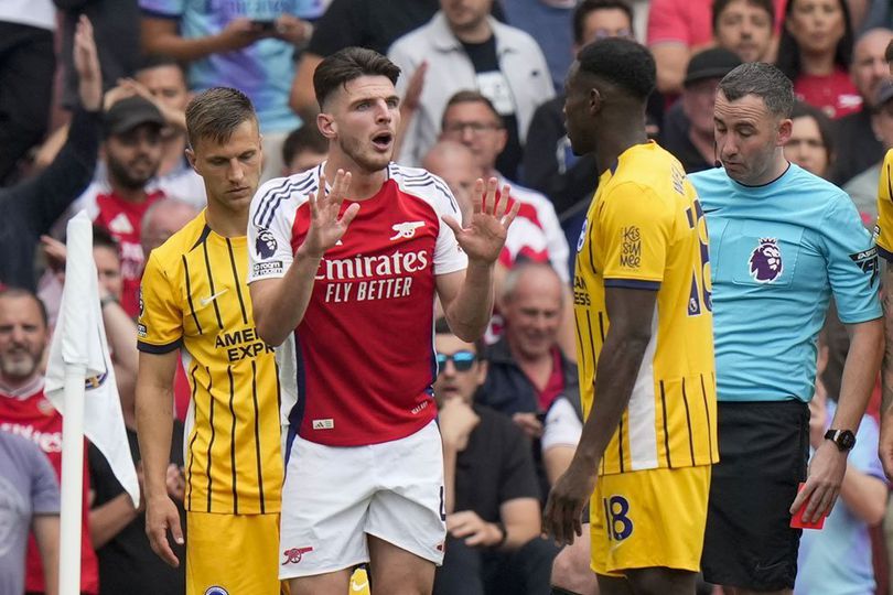 Legenda Arsenal Kritik Wasit: Declan Rice Tidak Seharusnya Dapat Kartu Merah!