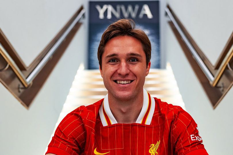 Bakal Merinding! Chiesa tak Sabar Dengarkan YNWA di Markas Liverpool