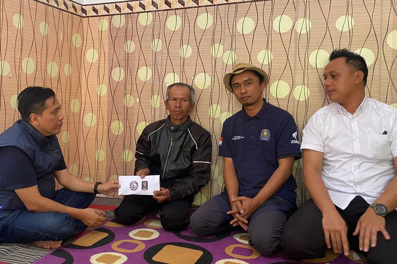 Arema FC Tuntaskan Penyaluran Santunan ke Keluarga 135 Korban Tragedi Kanjuruhan