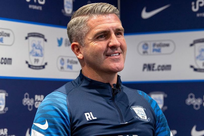 Kejamnya Liga Inggris: Sempat Kalahkan Liverpool di Pramusim, Pelatih Ini Dipecat Meski Musim Baru Dimulai Kejamnya Liga Inggris: Sempat Kalahkan Liverpool di Pramusim, Pelatih Ini Dipecat Meski Musim Baru Dimulai