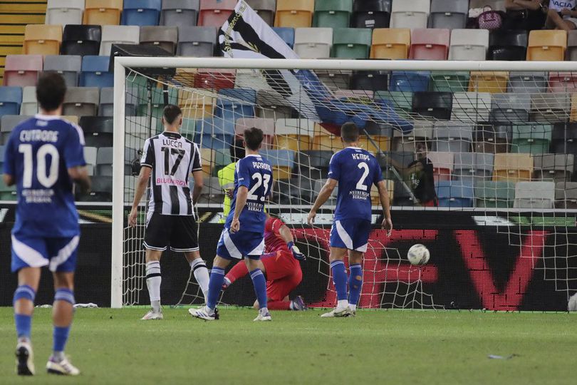  Cutrone Gagal Penalti, Como Dibungkam Udinese