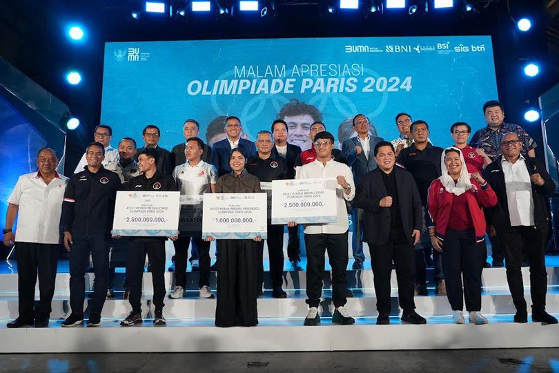 Malam Apresiasi Olimpiade Paris, Erick Thohir Serahkan Bonus Rp6 Miliar untuk 3 Atlet Berprestasi