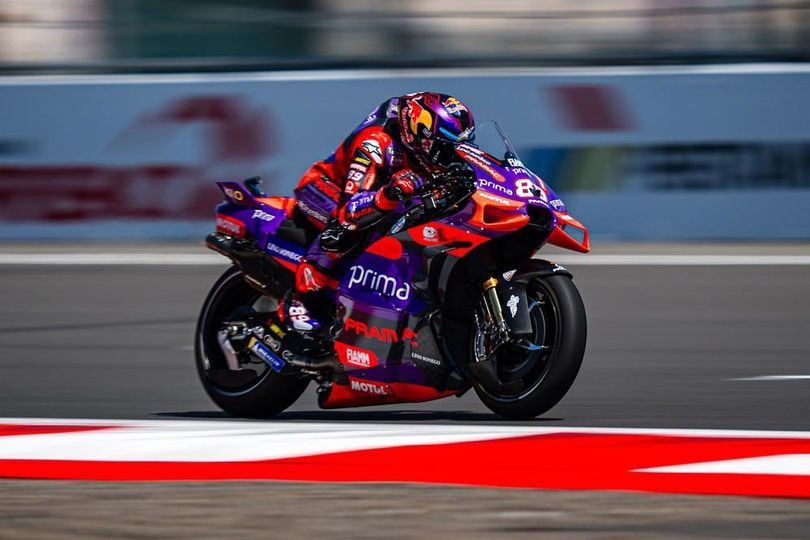 MotoGP Mandalika 2024: Jorge Martin Balas Dendam Lewat Kemenangan di Antara Banyaknya Kecelakaan