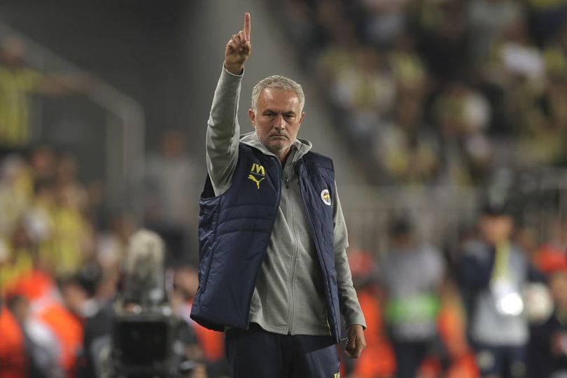 Alumni Premier League yang jadi Andalan Jose Mourinho di Fenerbahce: Kunci untuk Kalahkan MU? Alumni Premier League yang jadi Andalan Jose Mourinho di Fenerbahce: Kunci untuk Kalahkan MU?