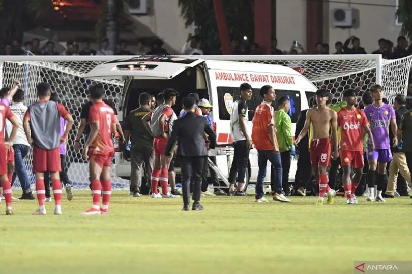 Kontoversi Semifinal Sepak Bola Putra PON 2024: 2 Penalti, 3 Kartu Merah, Pemain Pukul Wasit, dan WO Kontoversi Semifinal Sepak Bola Putra PON 2024: 2 Penalti, 3 Kartu Merah, Pemain Pukul Wasit, dan WO