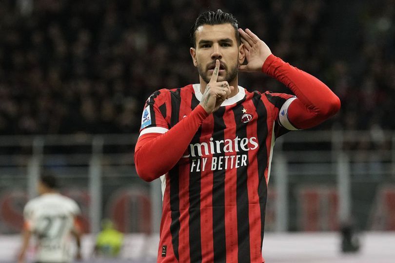 'Romantisme' Theo Hernandez dan Venezia 'Romantisme' Theo Hernandez dan Venezia