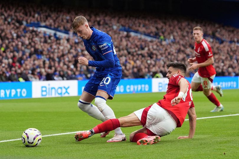 Cole Palmer yang Cold: Pilih Lesehan Santai Kala Pemain Chelsea dan Nottingham Forest Sedang Asyik Gelut