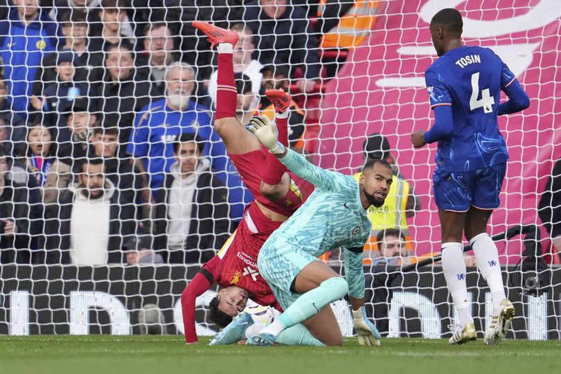Rapor Liverpool Usai Bungkam Chelsea: Konate Ceroboh, Salah GOAT, Selamat Datang di Kelas Curtis Jones