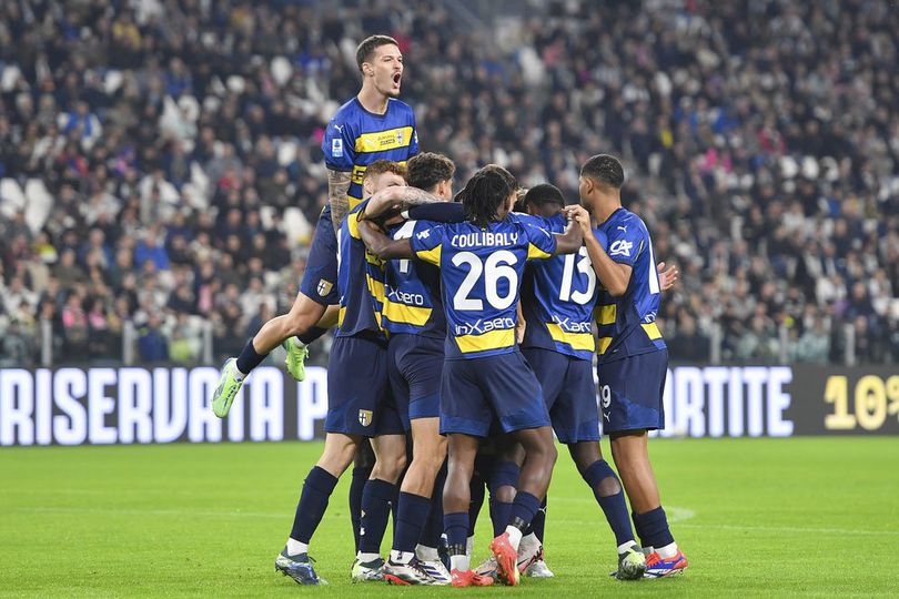 Benturan Dua Kutub: Parma Terpuruk, Roma Berusaha Merangkak Naik Benturan Dua Kutub: Parma Terpuruk, Roma Berusaha Merangkak Naik