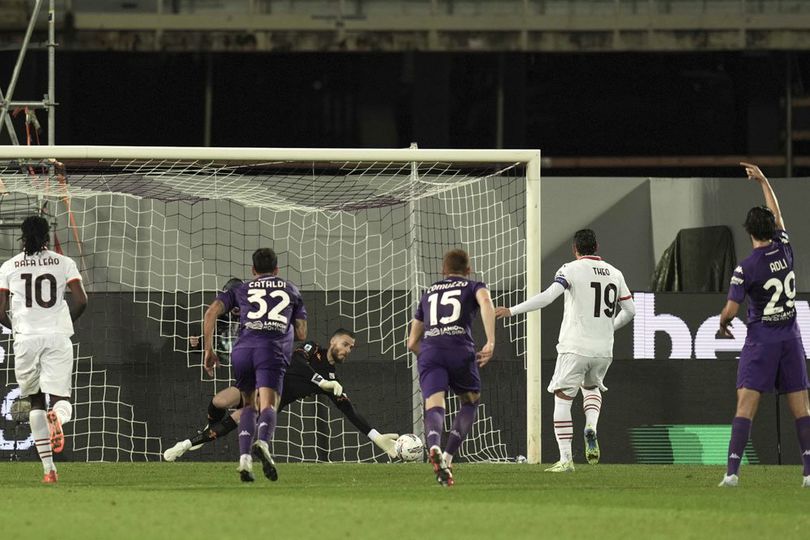 Imbas Kekacauan di Laga Fiorentina vs AC Milan, Theo Hernandez Kena Sanksi