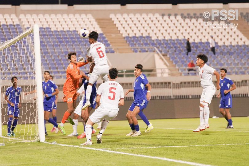 Wasit Timnas Indonesia U-17 vs Kuwait Mirip Ahmed Al-Kaf, Skuad Garuda Senam Jantung hingga Menit ke-100 Wasit Timnas Indonesia U-17 vs Kuwait Mirip Ahmed Al-Kaf, Skuad Garuda Senam Jantung hingga Menit ke-100