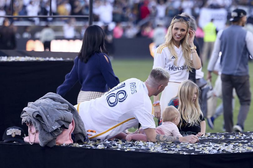 Bukan Lionel Messi, Marco Reus-lah yang jadi Juara MLS Cup 2024! Bukan Lionel Messi, Marco Reus-lah yang jadi Juara MLS Cup 2024!