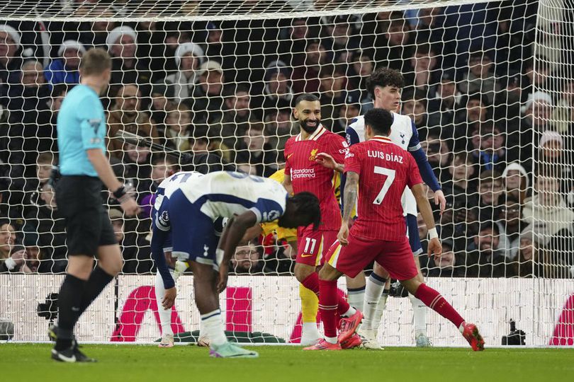 Rapor Liverpool Usai Gebuk Tottenham: Salah Slay, Belakang Bocor Halus