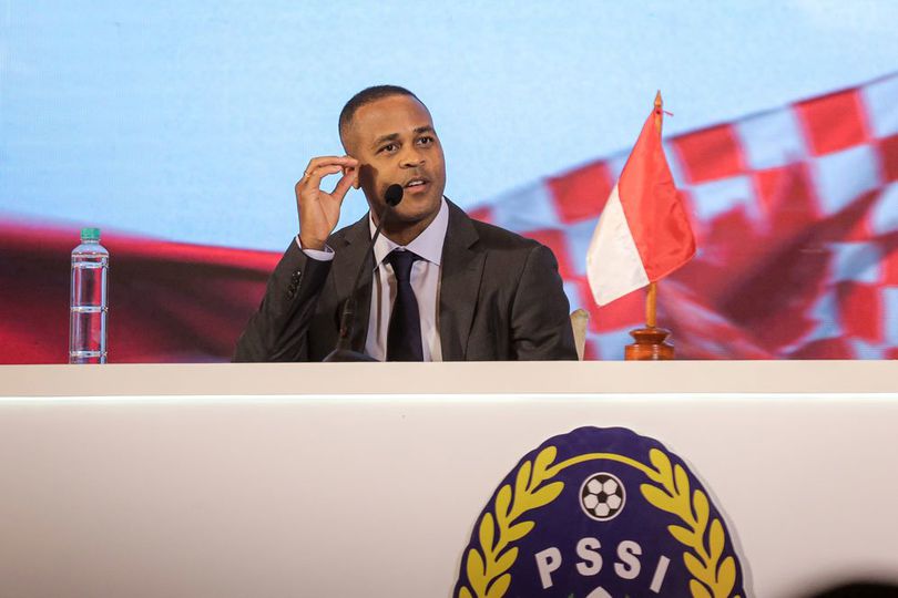 Patrick Kluivert Beberkan Jadwal Berkumpul Pemain Timnas Indonesia untuk Melawan Australia dan Bahrain Patrick Kluivert Beberkan Jadwal Berkumpul Pemain Timnas Indonesia untuk Melawan Australia dan Bahrain