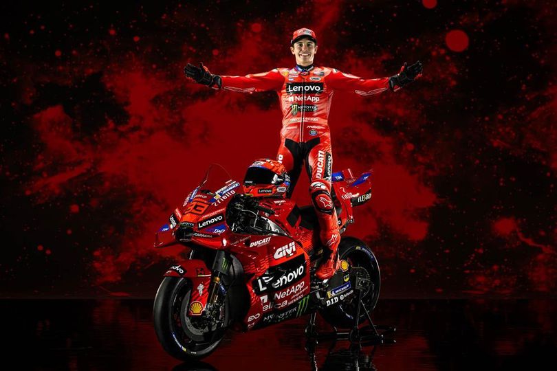 Foto: Tutto Rosso! Penampakan Perdana Marc Marquez dalam Seragam Ducati Lenovo Team di MotoGP 2025 Foto: Tutto Rosso! Penampakan Perdana Marc Marquez dalam Seragam Ducati Lenovo Team di MotoGP 2025