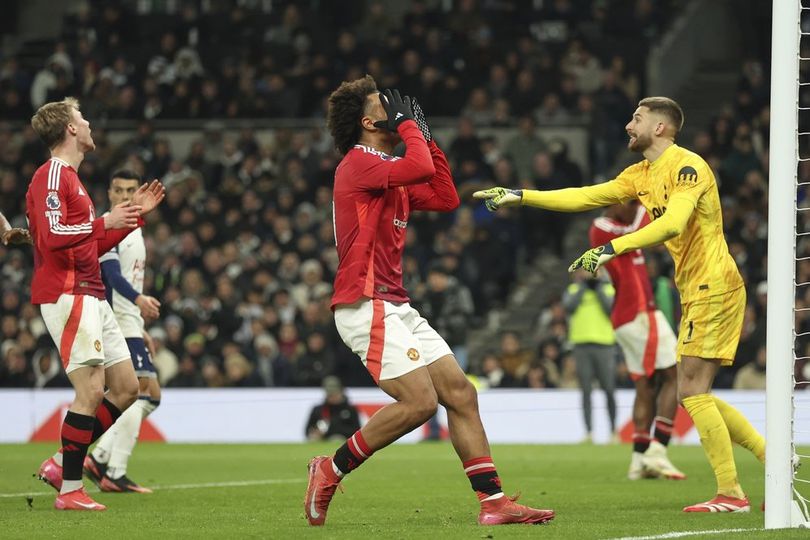 Meski MU Kalah dari Tottenham, Penggawa Setan Merah Ini Disebut Tunjukkan Perkembangan Apik Meski MU Kalah dari Tottenham, Penggawa Setan Merah Ini Disebut Tunjukkan Perkembangan Apik