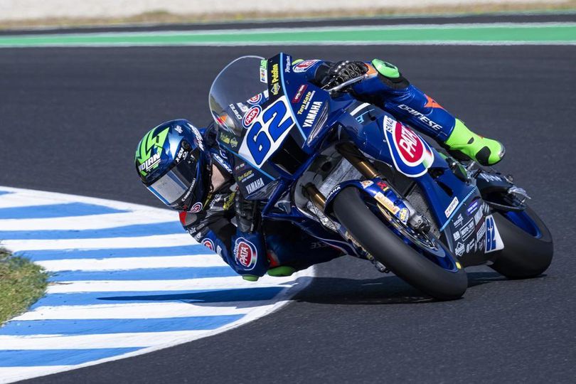 Hasil Race 1 WorldSSP Australia 2025: Stefano Manzi Menang, Aldi Satya Mahendra Jatuh di Lap Pertama