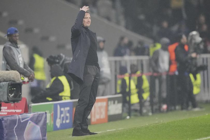 Kok Bisa? Feyenoord Pecat Pelatih Jelang Duel Kontra AC Milan di Liga Champions Kok Bisa? Feyenoord Pecat Pelatih Jelang Duel Kontra AC Milan di Liga Champions