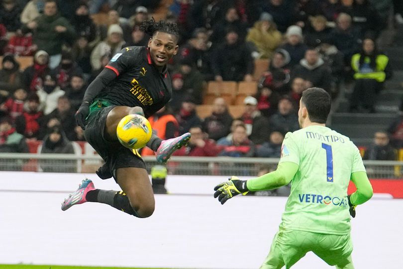 Mengapa Sergio Conceicao Sering Menyimpan Rafael Leao di Bangku Cadangan? Mengapa Sergio Conceicao Sering Menyimpan Rafael Leao di Bangku Cadangan?