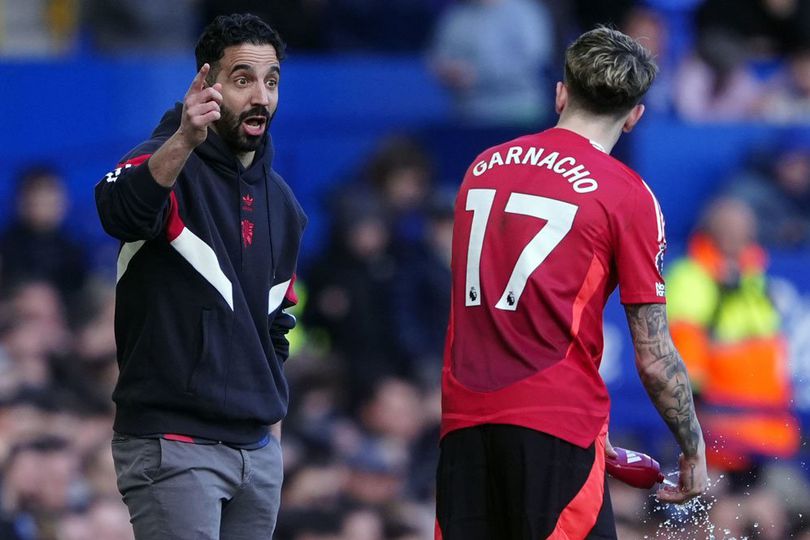Alejandro Garnacho Ngacir ke Ruang Ganti, Ruben Amorim: Kalian Mau Kaitkan dengan Marcus Rashford, Bukan?
