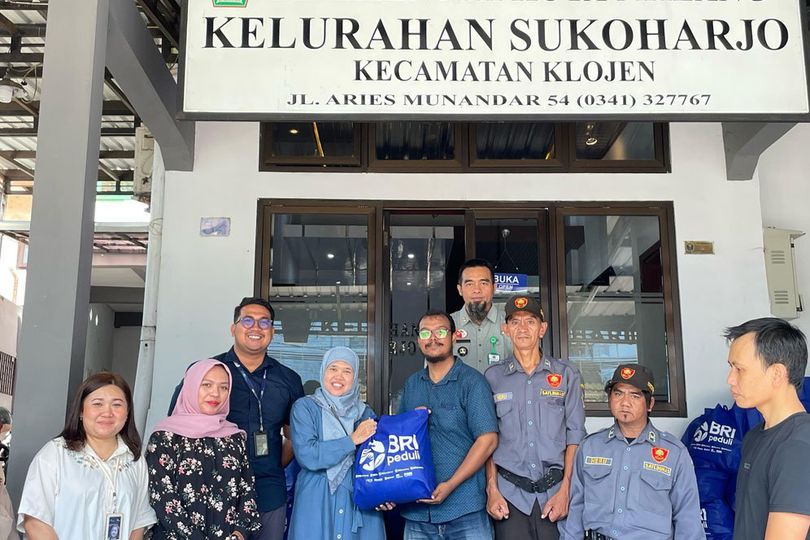Berbagi Kebahagiaan dan Bentuk Kepedulian Sosial, BRI Malang Bagikan Ribuan Paket Sembako