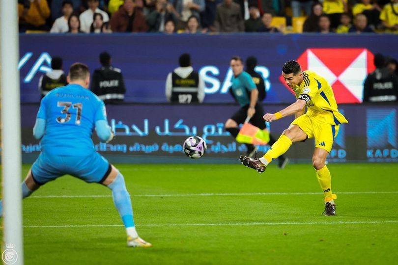 Cristiano Ronaldo Nyekor Lagi, 10 Pemain Al Nassr Ditahan Imbang Al Shabab 2-2 Cristiano Ronaldo Nyekor Lagi, 10 Pemain Al Nassr Ditahan Imbang Al Shabab 2-2