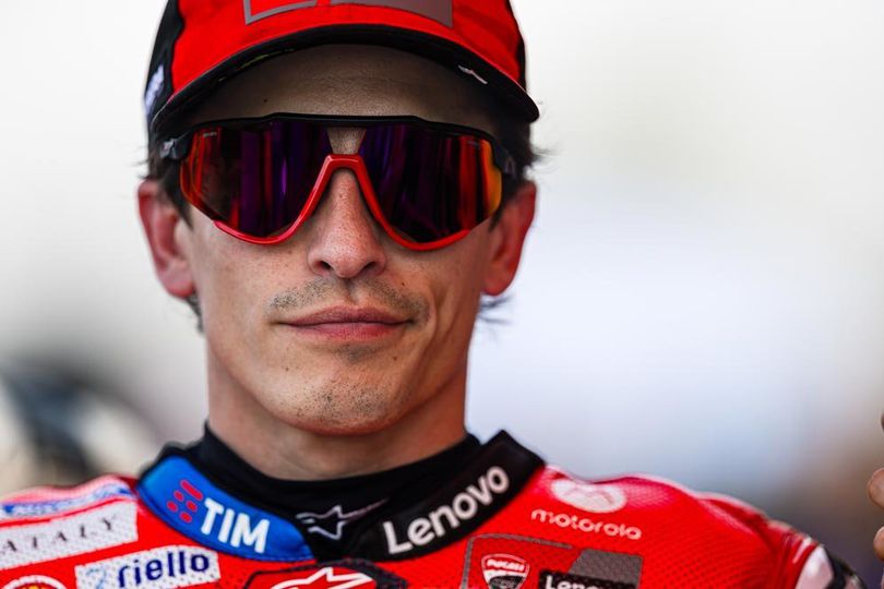 Detak Jantung Davide Tardozzi Sempat Melonjak Lihat Marc Marquez 'Ngalah' di MotoGP Thailand 2025 Detak Jantung Davide Tardozzi Sempat Melonjak Lihat Marc Marquez 'Ngalah' di MotoGP Thailand 2025