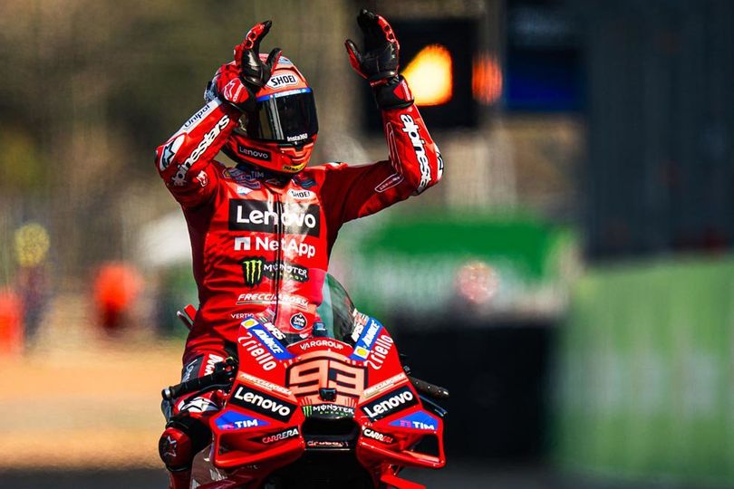 Video Marc Marquez 'Ngalah' Sejenak ke Alex Marquez untuk Main Tekanan Ban di MotoGP Thailand Video Marc Marquez 'Ngalah' Sejenak ke Alex Marquez untuk Main Tekanan Ban di MotoGP Thailand