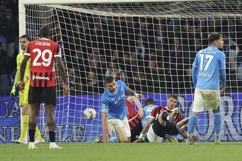 AC Milan: Goyah di Belakang, Tak Berkembang di Tengah, Tumpul di Depan AC Milan: Goyah di Belakang, Tak Berkembang di Tengah, Tumpul di Depan