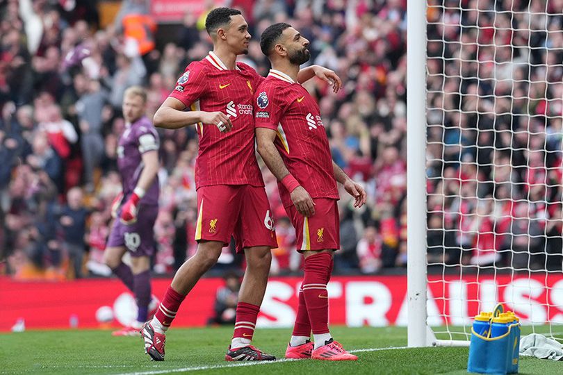 Fans Liverpool Ejek Trent, Salah Pasang Badan: Kasar, Harusnya Tidak Seperti Ini Fans Liverpool Ejek Trent, Salah Pasang Badan: Kasar, Harusnya Tidak Seperti Ini