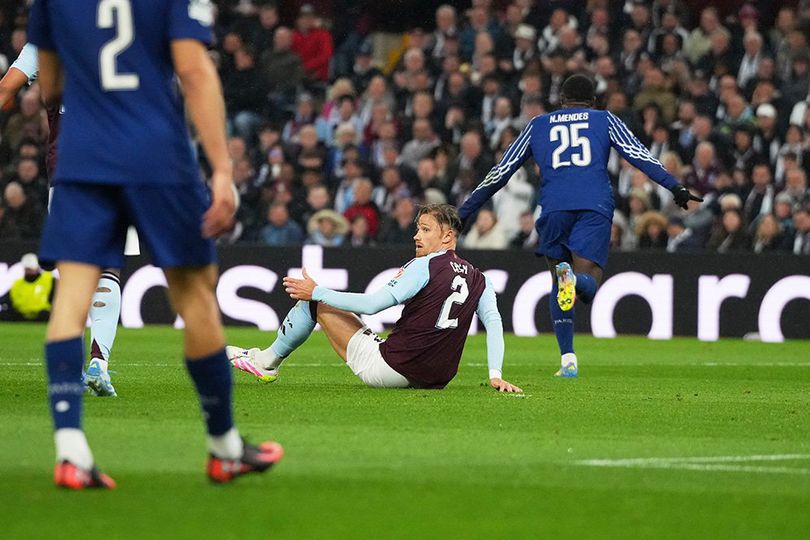 Hasil Aston Villa vs PSG: Skor 3-2 (Agg. 4-5) Hasil Aston Villa vs PSG: Skor 3-2 (Agg. 4-5)
