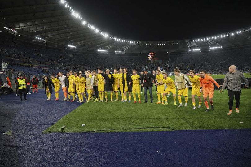 Cerita Bodo/Glimt Dengan Stadion Rumput Sintetisnya: Bikin Banyak Tamu Terpeleset, Termasuk Timnya Jose Mourinho & Mees Hilgers
