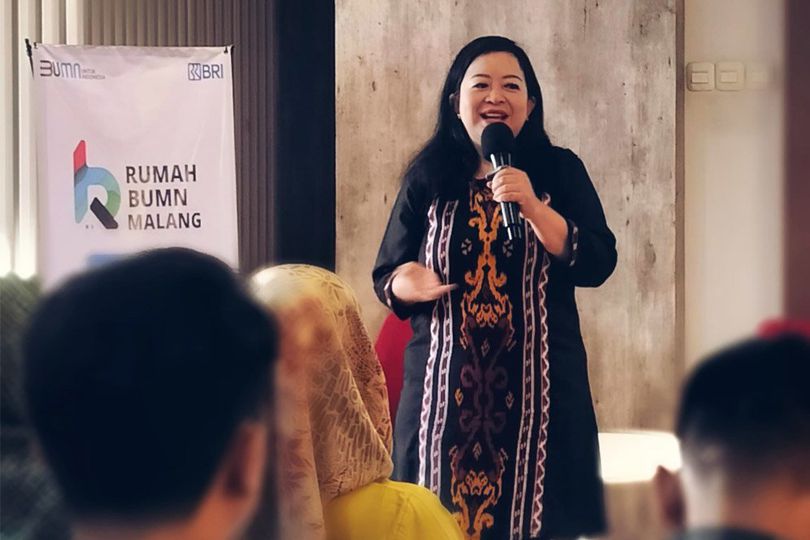 Catat, Pisahkan, Disiplin! Belajar Manajemen Keuangan ala Dwi Ekasari Harmadji di Rumah BUMN Malang by BRI Catat, Pisahkan, Disiplin! Belajar Manajemen Keuangan ala Dwi Ekasari Harmadji di Rumah BUMN Malang by BRI