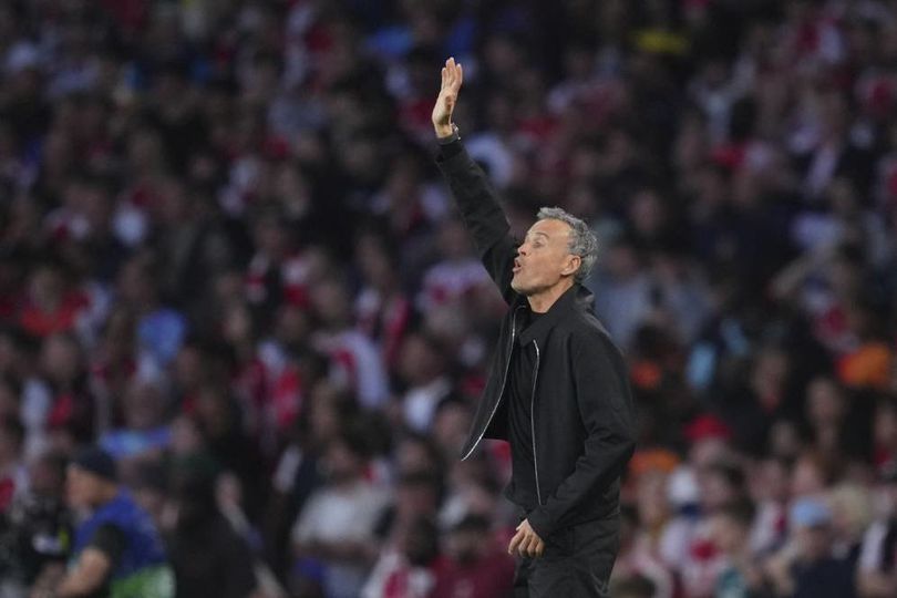 Sindiran Menohok Luis Enrique Usai PSG Bekuk Arsenal: Ligue 1 Bukan Liga Petani! Sindiran Menohok Luis Enrique Usai PSG Bekuk Arsenal: Ligue 1 Bukan Liga Petani!