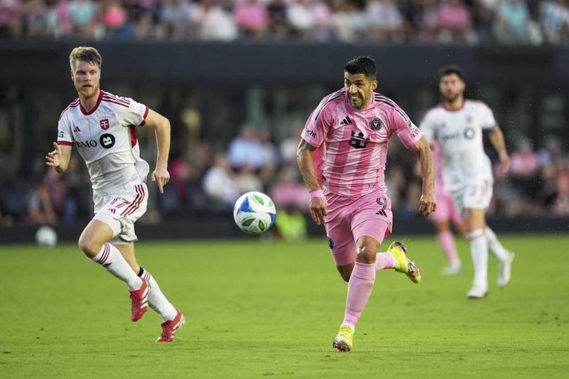 Lebih dari 10 Tahun Usai Insiden Chiellini, Luis Suarez Menggigit Lagi!