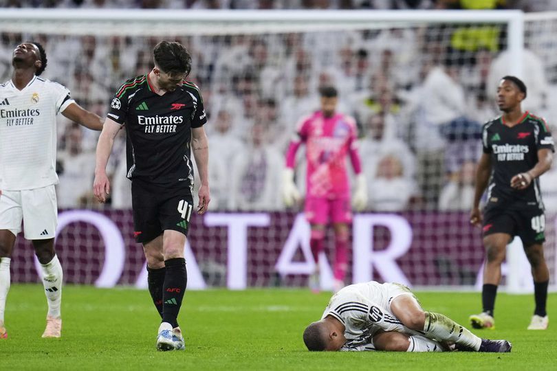 Declan Rice Bawa Arsenal ke Semifinal Liga Champions, Patenkan Namanya jadi Salah Satu Gelandang Terbaik Dunia Declan Rice Bawa Arsenal ke Semifinal Liga Champions, Patenkan Namanya jadi Salah Satu Gelandang Terbaik Dunia
