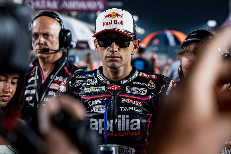 Aprilia Ralat Jumlah Patahan Tulang Rusuk Jorge Martin Akibat Insiden MotoGP Qatar: Bukan 6, Tapi 11! Aprilia Ralat Jumlah Patahan Tulang Rusuk Jorge Martin Akibat Insiden MotoGP Qatar: Bukan 6, Tapi 11!