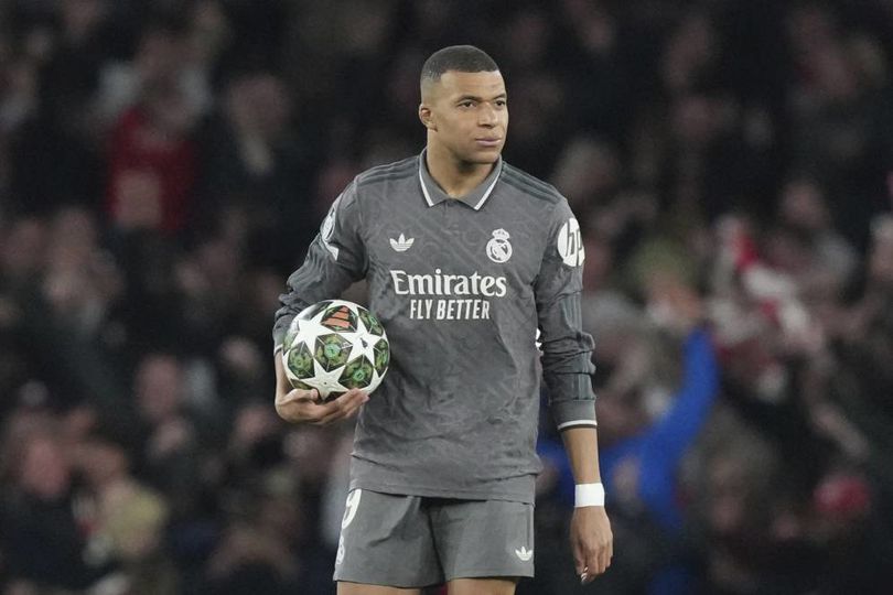 Nongol di Bernabeu di Laga Madrid vs Bilbao, Bukannya Disambut, Mbappe Malah Disiuli Madridista! Nongol di Bernabeu di Laga Madrid vs Bilbao, Bukannya Disambut, Mbappe Malah Disiuli Madridista!