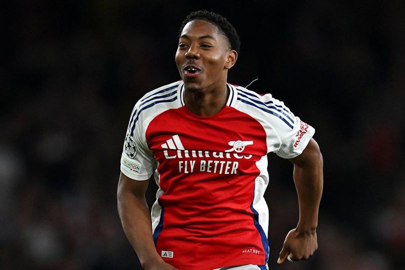 Target Besar Myles Lewis-Skelly di Arsenal: Buru Trofi dan Ukir Jejak di Emirates Target Besar Myles Lewis-Skelly di Arsenal: Buru Trofi dan Ukir Jejak di Emirates