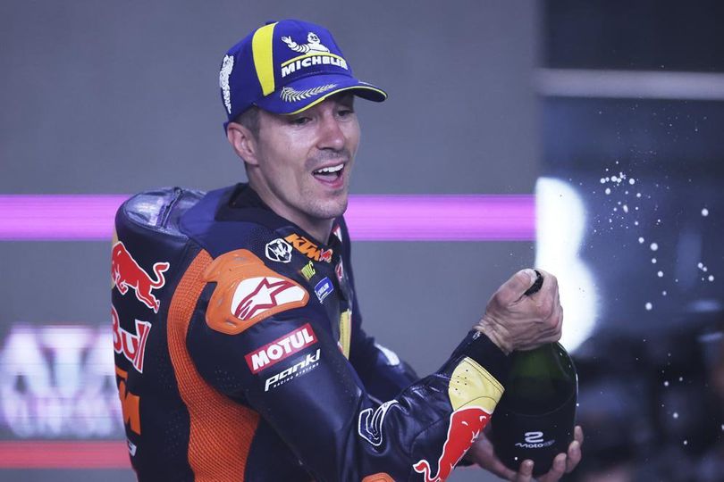 Dihukum 16 Detik di MotoGP Qatar 2025, Maverick Vinales Tetap Happy: Saya Nggak Peduli! Dihukum 16 Detik di MotoGP Qatar 2025, Maverick Vinales Tetap Happy: Saya Nggak Peduli!