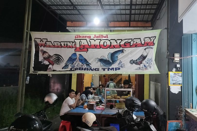 Menikmati Pedas Nagih di Lalapan Lamongan Akang Jainul Bersama QRIS BRI
