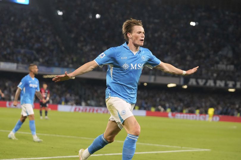 Dulu Lawan, Kini McTominay Tak Sabar Duet Bareng De Bruyne di Lini Tengah Napoli