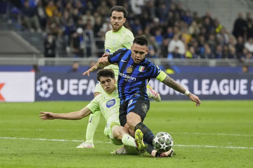 4 Momen Kontroversial Laga Inter Milan vs Barcelona: Harusnya 3 Penalti dan Kartu Merah untuk Martinez? 4 Momen Kontroversial Laga Inter Milan vs Barcelona: Harusnya 3 Penalti dan Kartu Merah untuk Martinez?