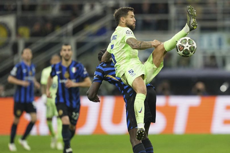 Pengakuan Memalukan Inigo Martinez: Ludahi Francesco Acerbi, tapi Meleset