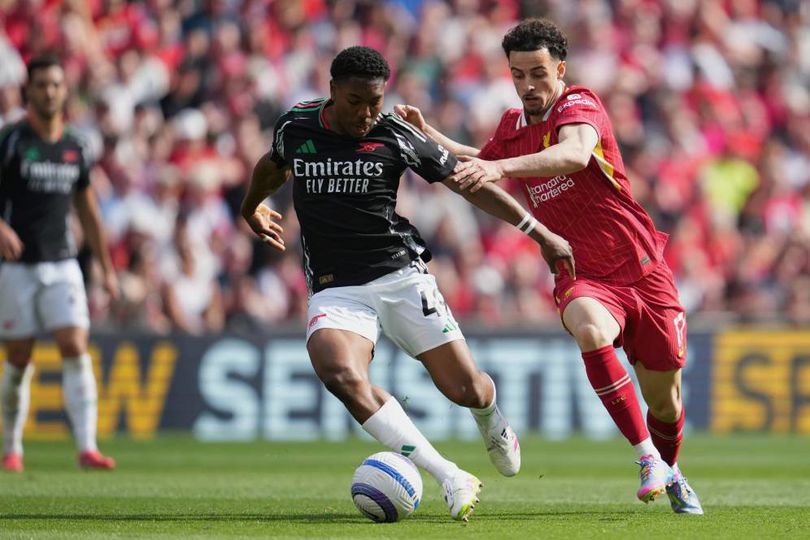 Catatan Menarik Liverpool vs Arsenal: Merino Cetak Gol dan Diusir Catatan Menarik Liverpool vs Arsenal: Merino Cetak Gol dan Diusir