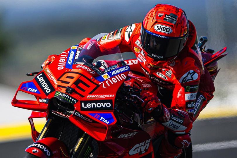 Berapa Harga Helm Shoei yang Dipakai Marc Marquez Balapan di MotoGP 2025? Berapa Harga Helm Shoei yang Dipakai Marc Marquez Balapan di MotoGP 2025?